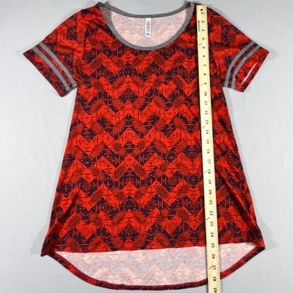 LuLaRoe Randy Top Womens XS Red Black Chevron Geometric High Low Short Sleeve - Picture 5 of 10